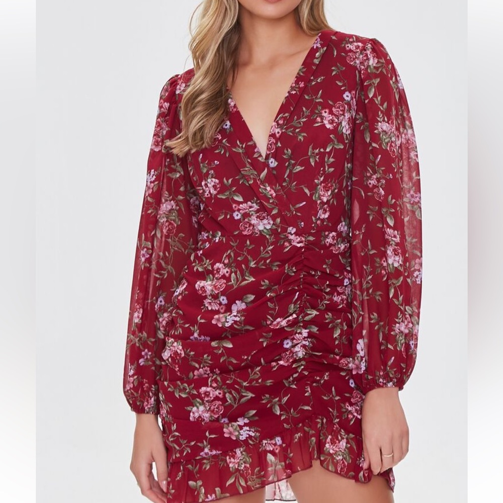 Forever 21 pretty long sleeve burgundy / maroon floral print dress with ruching